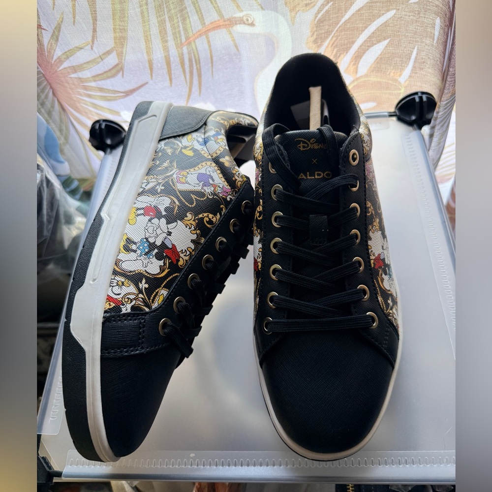 ALDO Disney 100 Collaborations Men’s Sneakers 7.5 (women’s 9) NWT - Picture 3 of 10